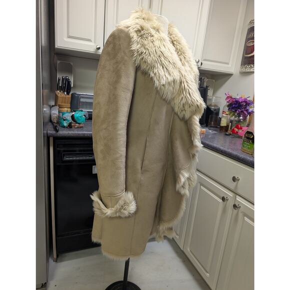 Donna Salyers Fabulous Furs Luxe Like New Faux Fur Shearling Tan Overcoat Small - Picture 6 of 16